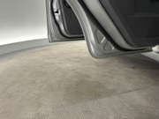 2010 Ford Focus - Image 10 - Thumbnail
