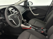 2011 Opel Astra - Image 12 - Thumbnail