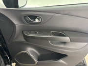 2017 Renault Captur - Image 28 - Thumbnail