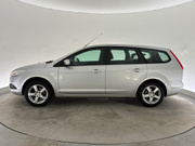 2010 Ford Focus - Image 7 - Thumbnail