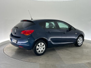2010 Opel Astra - Image 4 - Thumbnail