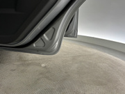 2010 Ford Focus - Image 9 - Thumbnail