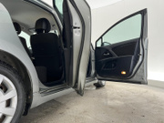 2009 Toyota Avensis - Image 16 - Thumbnail