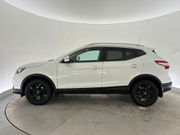 2015 Nissan Qashqai - Image 8 - Thumbnail