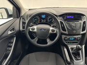 2012 Ford Focus - Image 11 - Thumbnail
