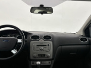 2010 Ford Focus - Image 25 - Thumbnail