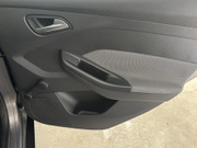 2011 Ford Focus - Image 12 - Thumbnail