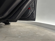 2011 Ford Focus - Image 18 - Thumbnail