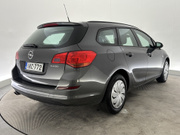 2011 Opel Astra - Image 6 - Thumbnail