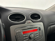 2010 Ford Focus - Image 21 - Thumbnail