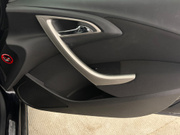 2011 Opel Astra - Image 9 - Thumbnail