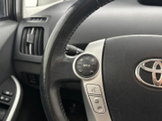 2010 Toyota Prius - Image 21 - Thumbnail