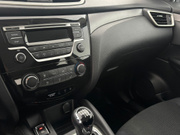 2014 Nissan Qashqai - Image 21 - Thumbnail
