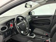 2010 Ford Focus - Image 13 - Thumbnail