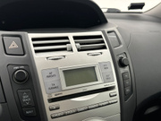 2007 Toyota Yaris - Image 19 - Thumbnail