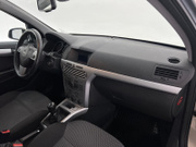 2009 Opel Astra - Image 7 - Thumbnail