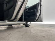 2004 Toyota Corolla - Image 14 - Thumbnail