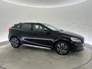 2017 Volvo V40 Cross Country - Image 7 - Thumbnail