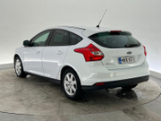 2011 Ford Focus - Image 6 - Thumbnail