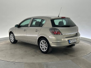 2009 Opel Astra - Image 4 - Thumbnail