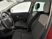 2010 Renault Clio - Image 16 - Thumbnail
