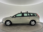 2009 Ford Focus - Image 7 - Thumbnail