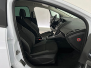 2011 Ford Focus - Image 10 - Thumbnail