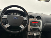2010 Ford Focus - Image 25 - Thumbnail