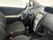 2007 Toyota Yaris - Image 14 - Thumbnail