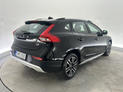 2017 Volvo V40 Cross Country - Image 6 - Thumbnail