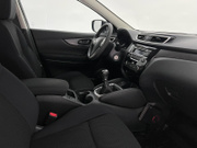 2015 Nissan Qashqai - Image 10 - Thumbnail