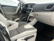 2017 Volvo V40 Cross Country - Image 14 - Thumbnail