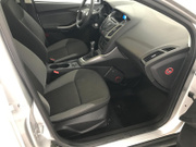 2011 Ford FOCUS - Image 13 - Thumbnail