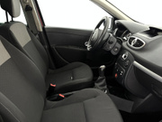 2010 Renault Clio - Image 15 - Thumbnail
