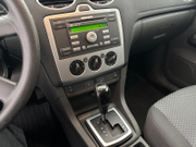 2006 Ford Focus - Image 15 - Thumbnail
